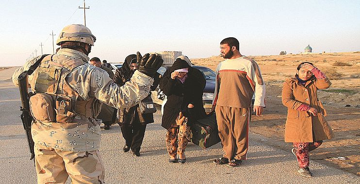 إخلاء ألفين من مواطني الرمادي إلى أماكن آمنة في الحبانية