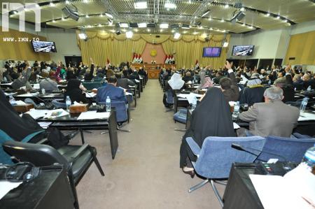 البرلمان يلزم الحكومة بالعودة إليه في إصدار القوانين