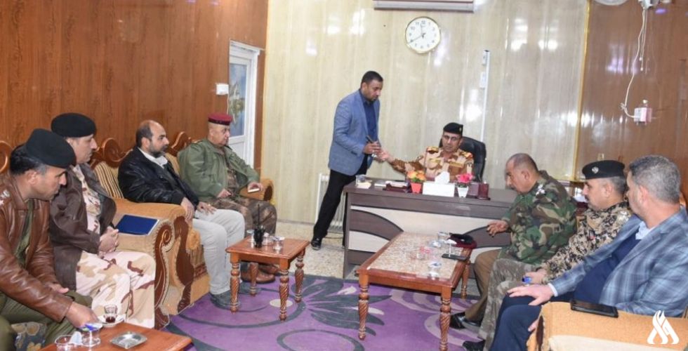 اصابة قائد شرطة ذي قار وعدد من عناصر الامن من قبل عناصر منفلتة