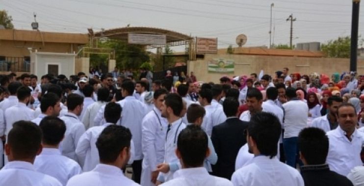 تشكيل لجنة نيابية تبحث مع وزارة التعليم مشكلة قبولات المجموعة الطبية