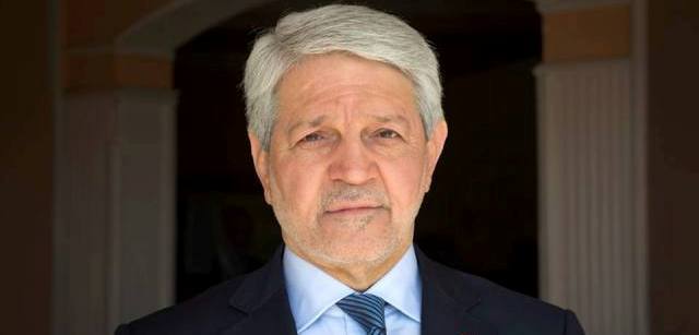 الزبيدي يوجه بمكافئة جميع الطيارين والمراقبين الجويين لنشاطاتهم في زيارة الأربعينية