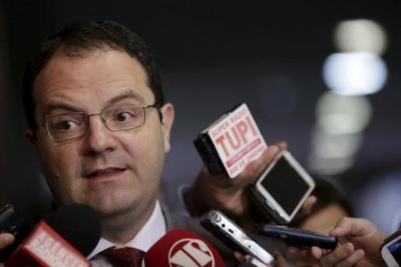 رئيسة البرازيل تختار مساعدا وثيقا وزيرا للاقتصاد خلفا لخواكيم ليفي