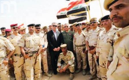 العبيدي يزور قاعدة الحبانية