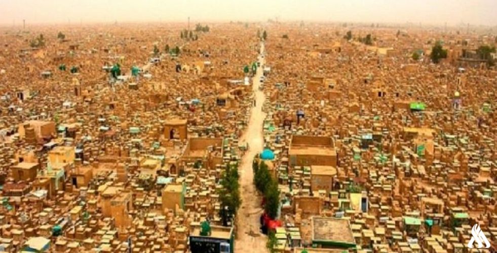 محافظ النجف يوجه بفتح جميع أبواب مقبرة وادي السلام أيام العيد