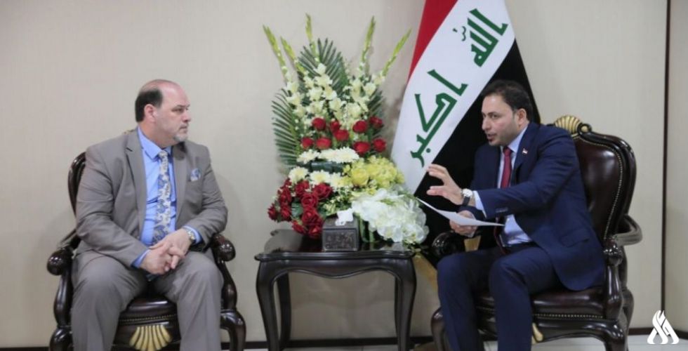 الكعبي يستقبل نقيب الفنانين ويؤكد ضرورة توحيد الرؤى بشان مشروع قانون النقابات والإتحادات المهنية