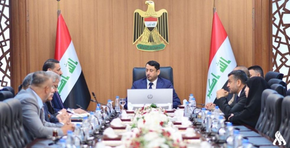 الغزي يوجه بمعالجة نقص الأدوية في المستشفيات والمراكز التخصصية