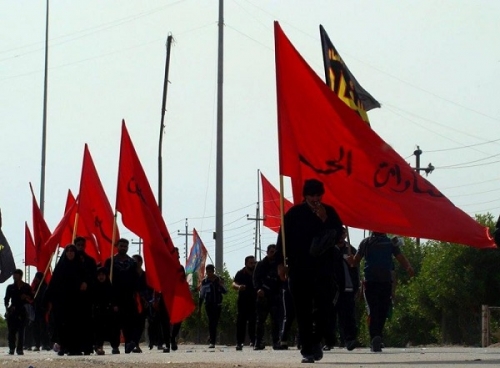 بالصور..البصرة تودع زائريها السائرين على الاقدام صوب كربلاء الفداء