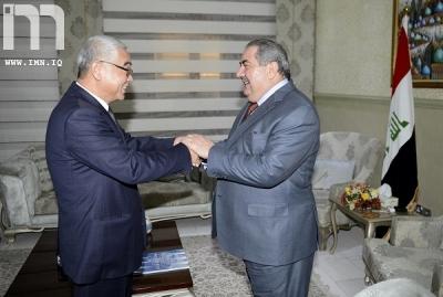 زيباري والسفير الصيني يبحثان مساعدة بكين للعراق بتجاوز عجز الموازنة