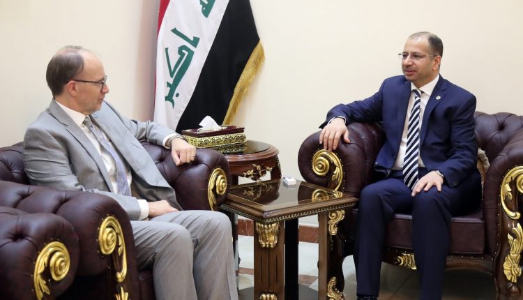 الجبوري يؤكد للسفير الاميركي حرص البرلمان على اصوات الناخبين