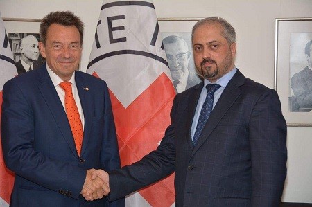 وزير العدل يضع خطة عمل خاصة مع بعثة الصليب الاحمر في العراق