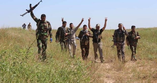 الحشد والاتحادية يدمران مضافات لداعش في تلال حمرين