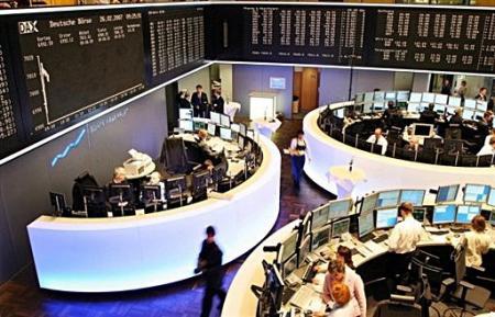 الأسهم الأوروبية تساير الأسواق العالمية وتفتح متباينة