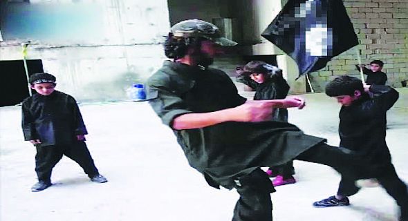 دخيل تدعو لرعاية خاصة لأطفال نينوى بعد تحريرها