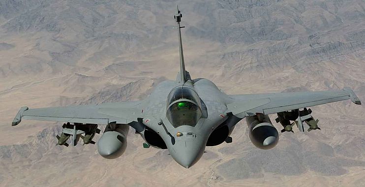 طائرات القوة الجوية تستهدف تجمعا لداعش وتقتل 25 إرهابيا في القائم