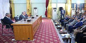 العبادي يؤكد اهتمام الحكومة بشريحة اساتذة الجامعات