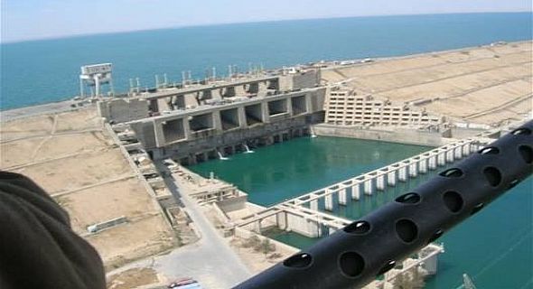وقيع عقد مع شركة تريفي الايطالية لصيانة سد الموصل
