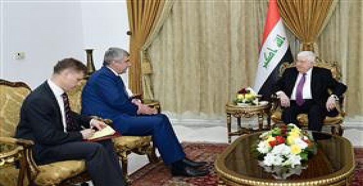 رئيس الجمهورية يستقبل السفير الروسي ويتسلم رسالة من الرئيس بوتن