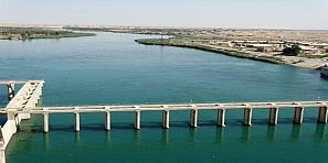 بالفيديو : المباشرة باعادة تأهيل سدة الرمادي وناظم الورار في الانبار