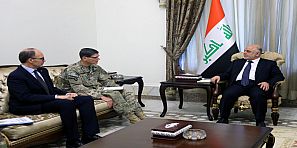 الدكتور حيدر العبادي يستقبل قائد القيادة الاميركية الوسطى