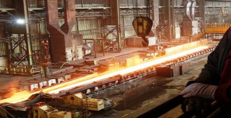 ايران تعلن تصدير الفولاذ الى العراق