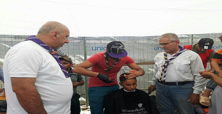 حلاقة جماعية في بغداد بمناسبة العيد