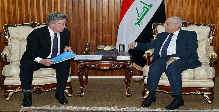 التعليم تناقش مشروع الجامعة الاميركية في بغداد