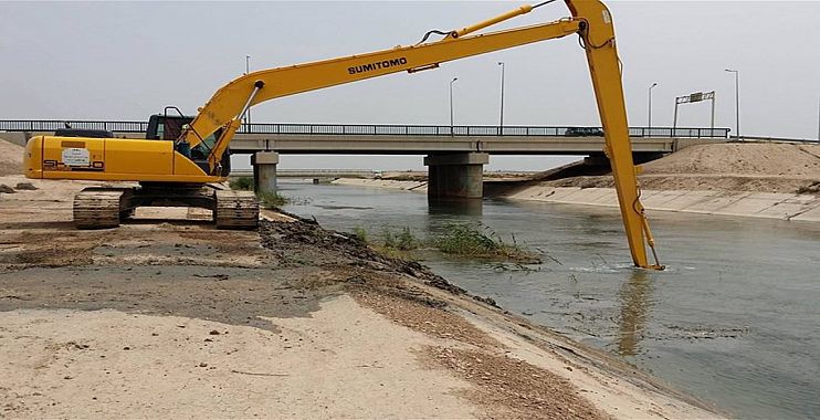 الموارد المائية في ذي قار تنفذ حملة لإزالة التجاوزات على قناة شط آل ابراهيم