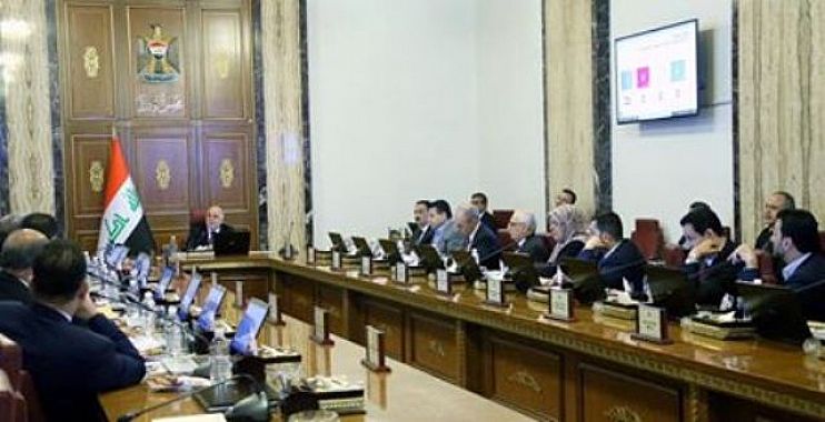 مجلس الوزراء يناقش توطين رواتب الموظفين